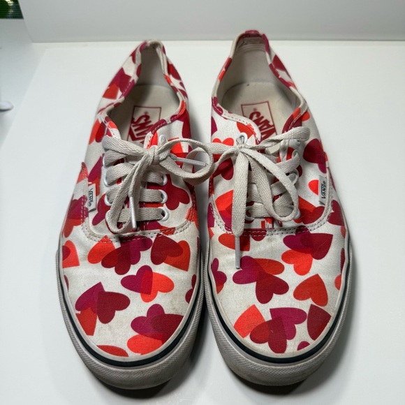 Vans Heart Pattern Lace Up Sneakers - Red and Pink Women’s Size 10/ Men’s 8.5 - Picture 1 of 10